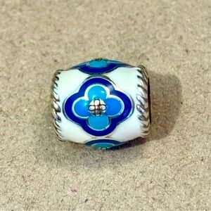 🆕Listing! 🆕 Brighton Casablanca bead Enameled blues on white with silver Retired